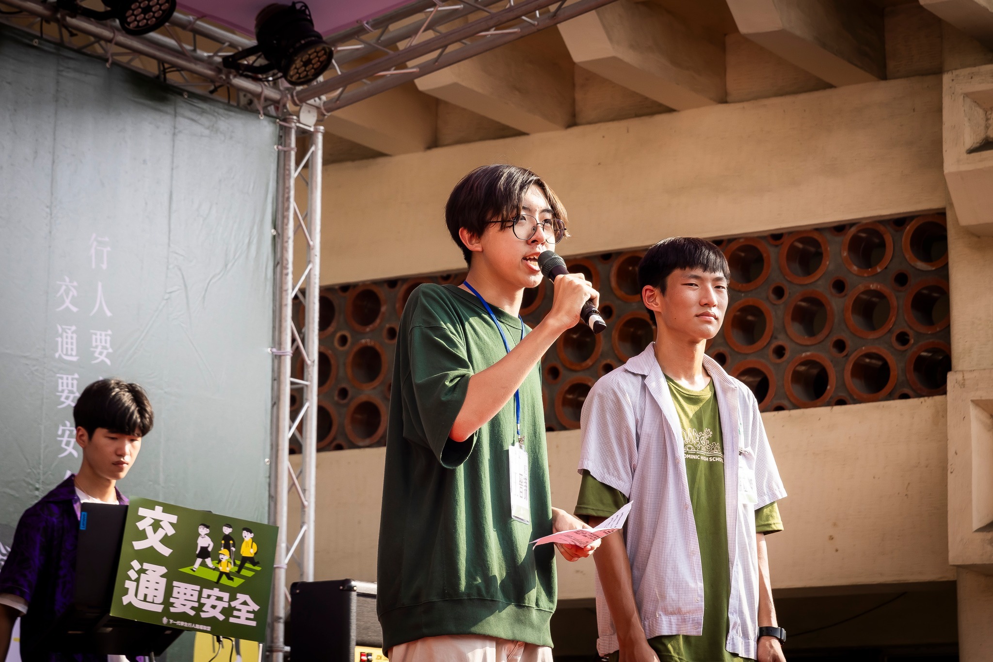 下一代人本交通促進會理事長王晉謙上台講述對於交通的理念/下一代人本交通促進會提供